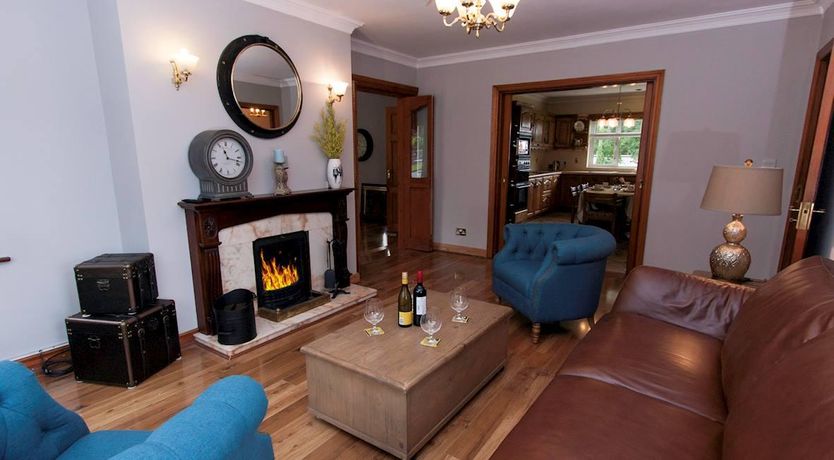 Photo of 4 Bed in Clonbur