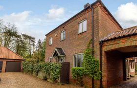 Photo of in-burnham-deepdale-kt