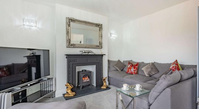 Photo of 3 Bed in Deganwy