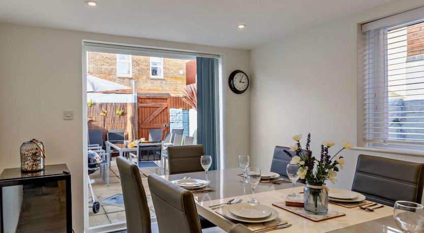 Photo of 4 Bed in Weymouth