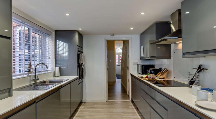 Photo of 4 Bed in Weymouth