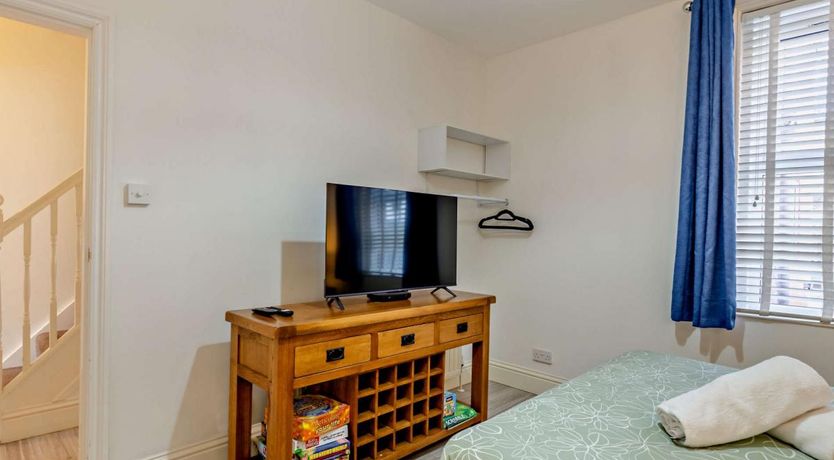 Photo of 4 Bed in Weymouth