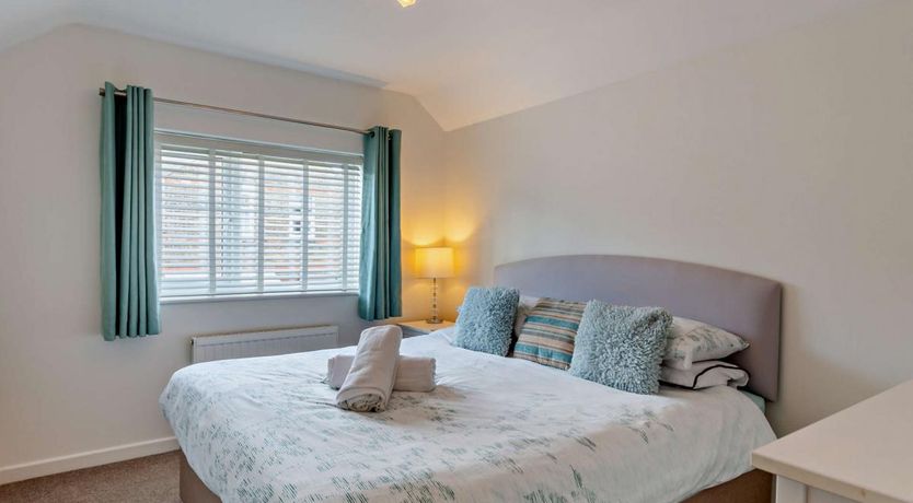 Photo of 4 Bed in Weymouth