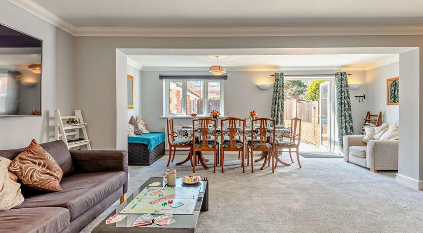 Photo of 4 Bed in Swanage