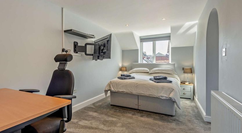 Photo of 4 Bed in Swanage