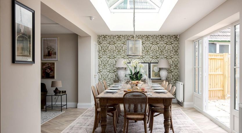 Photo of 5 Bed in Lymington