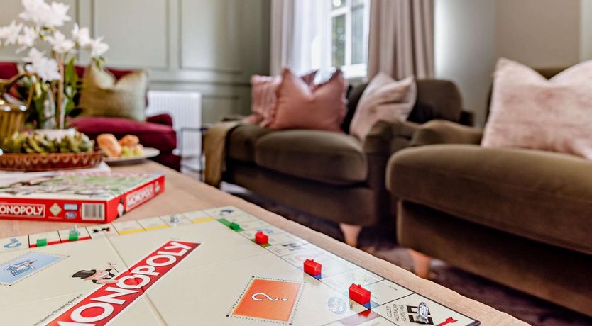 Photo of 5 Bed in Lymington