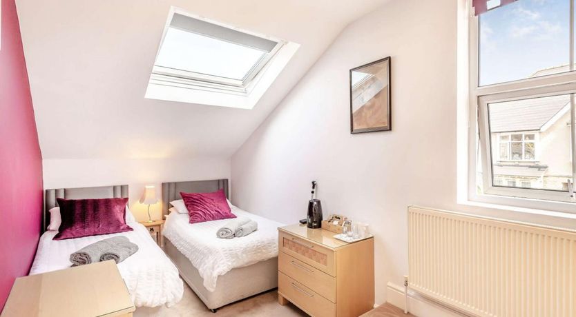 Photo of 4 Bed in Swanage