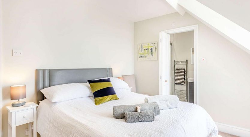 Photo of 4 Bed in Swanage