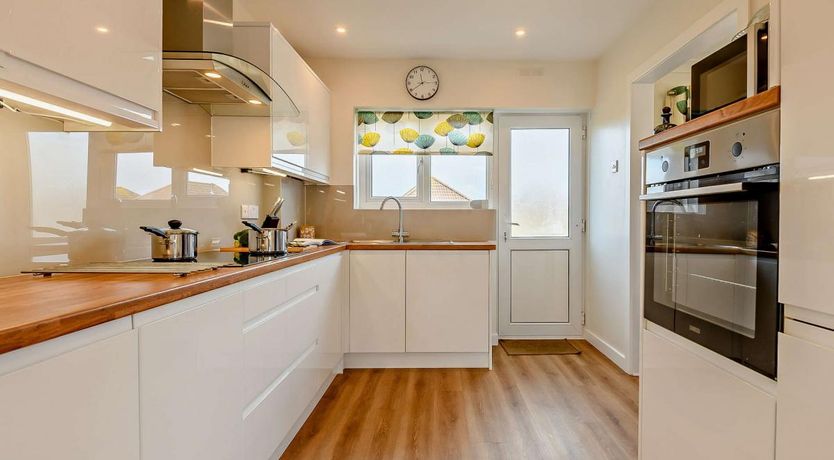 Photo of 3 Bed in Swanage