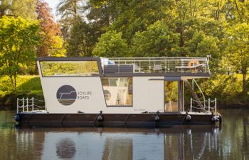 Floating Home-Hausboot in Mettlach Hafen Holiday Home
