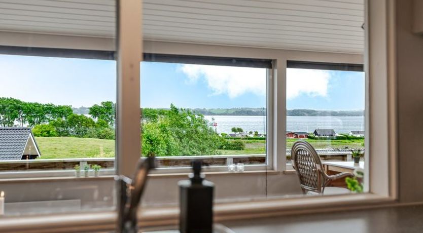 Photo of "Gyda" - 350m from the sea