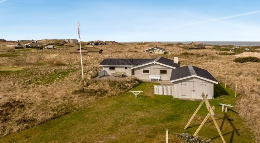 Photo of "Fridgerd" - 300m from the sea