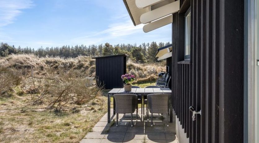 Photo of "Annrike" - 400m from the sea