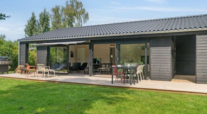 Photo of "Herulf" - 450m from the sea