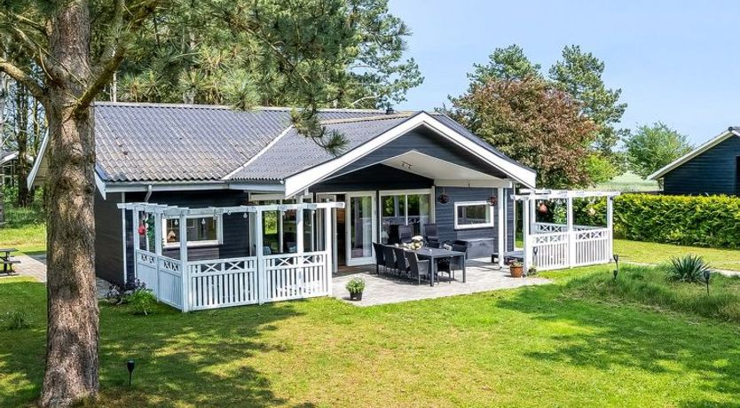 Photo of "Helin" - 800m from the sea