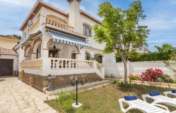 Noguera Holiday Home