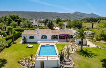 Alborada Holiday Home