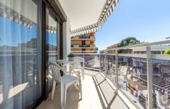 Bahia Apartment 2 Holiday Home