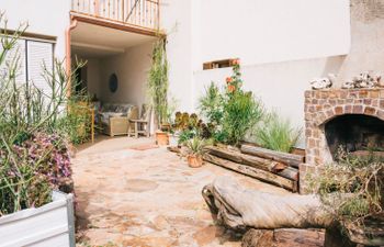 Levante Apartment 2 Holiday Home