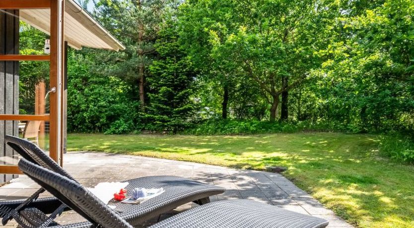 Photo of "Rosaline" - 500m from the sea