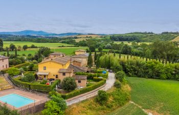 Caggiolo Holiday Home