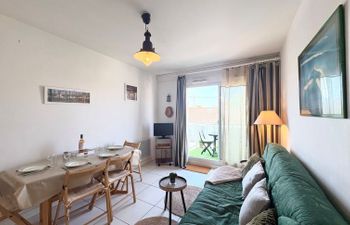 Les Oyats Holiday Home