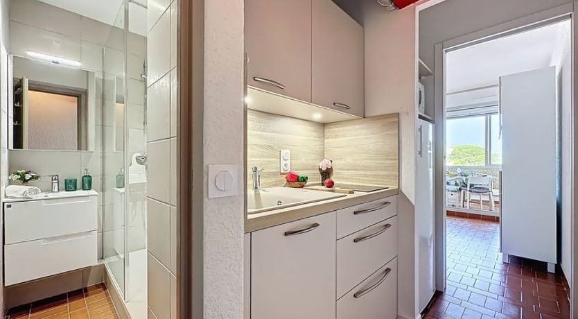 Photo of Le Quai aux Fleurs Apartment 9