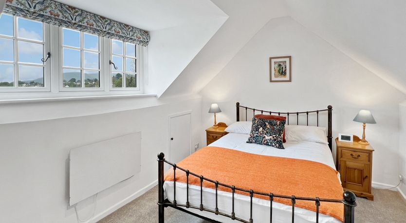 Photo of 6 The Poplars, Hawkcombe