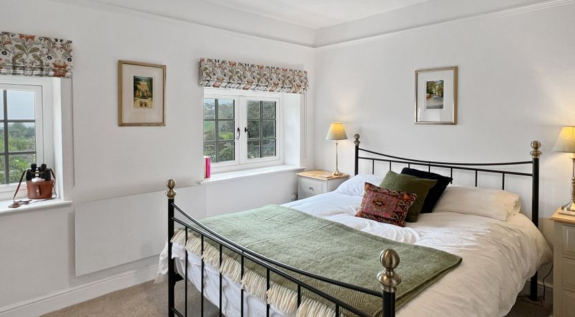 Photo of 6 The Poplars, Hawkcombe