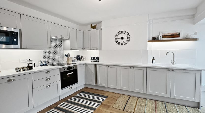 Photo of 6 The Poplars, Hawkcombe