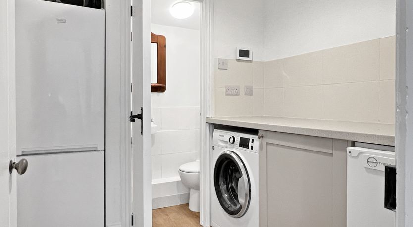 Photo of 6 The Poplars, Hawkcombe