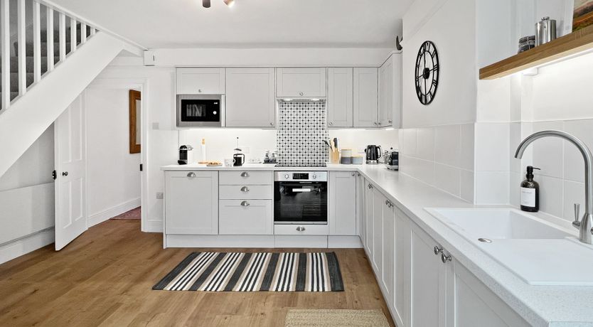 Photo of 6 The Poplars, Hawkcombe