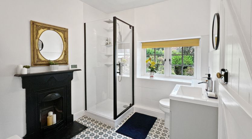 Photo of 6 The Poplars, Hawkcombe