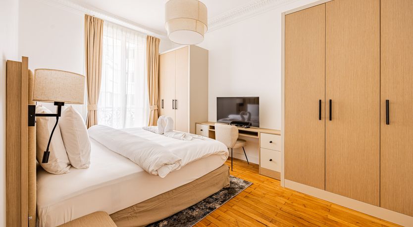 Photo of Élysées Lights