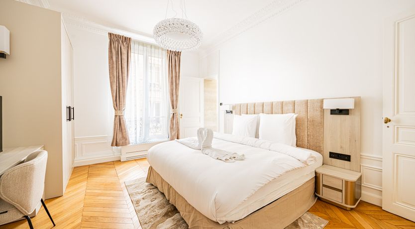 Photo of Élysées Lights