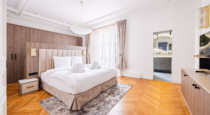 Photo of Élysées Lights