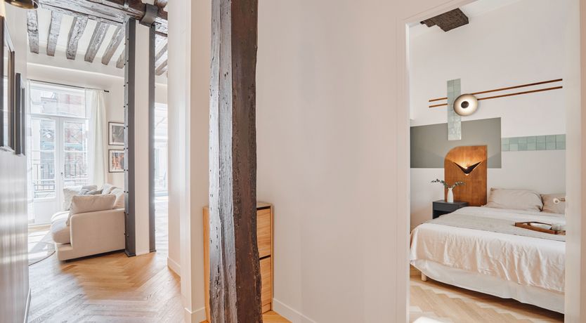 Photo of Sunlight in Paris