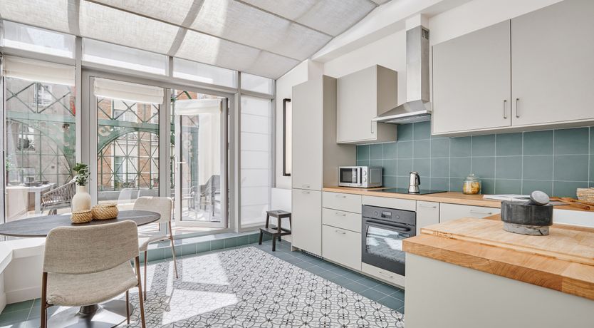 Photo of Sunlight in Paris