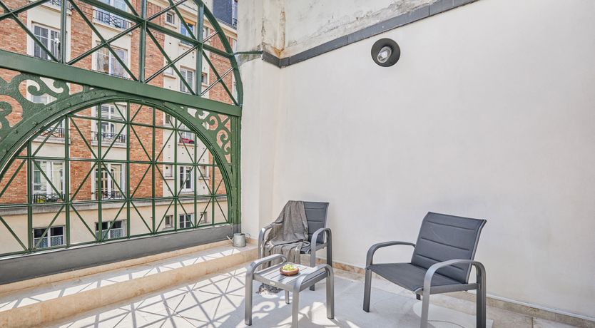 Photo of Sunlight in Paris