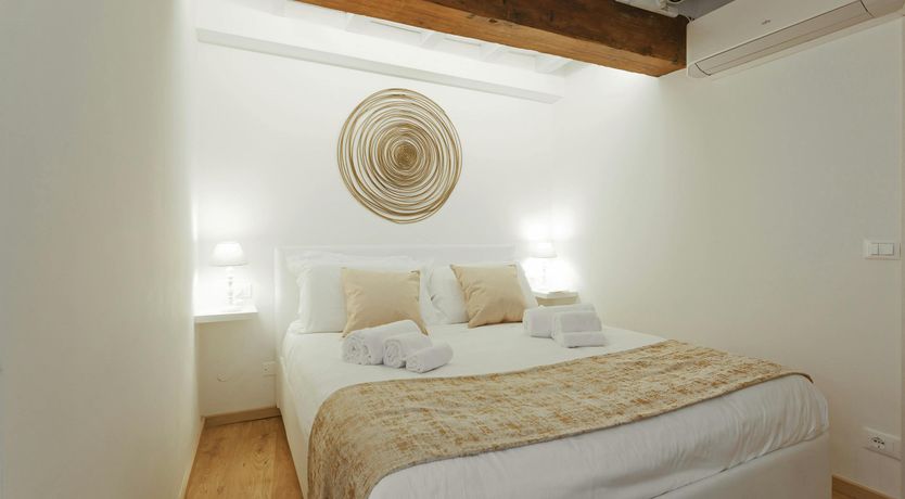 Photo of The Porcelino