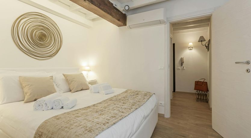 Photo of The Porcelino