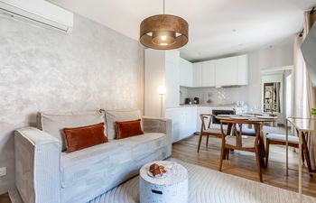 The Bergamot Holiday Home