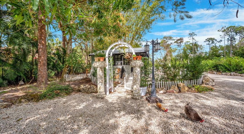 Photo of Floridian Retreat