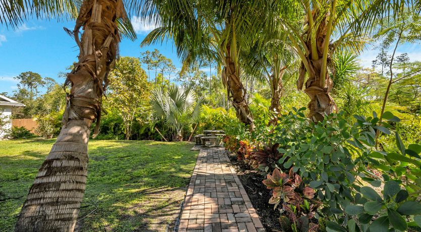 Photo of Floridian Retreat