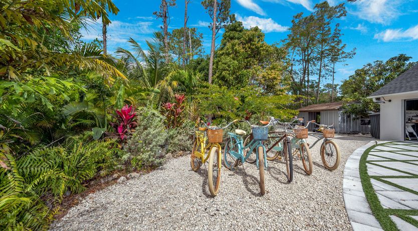 Photo of Floridian Retreat