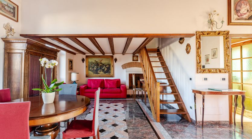 Photo of Window to Florence