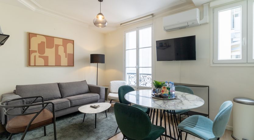 Photo of Champs-Elysées Retreat