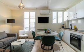 Photo of Champs-Elysées Retreat