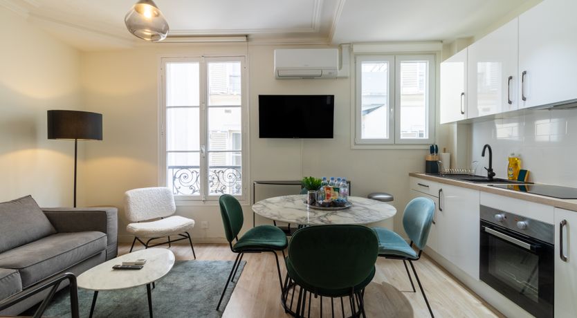 Photo of Champs-Elysées Retreat
